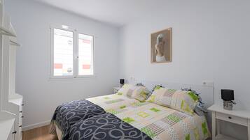 2 bedrooms, iron/ironing board