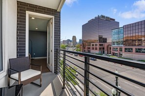 Property grounds - Cozy Salt Lake Escape – 2 Bed, 2 Bath + Fire Pit (Salt Lake City)