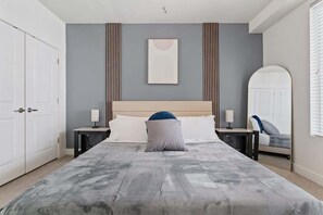 2 habitaciones, tabla de planchar con plancha, cuna de viaje y wifi 