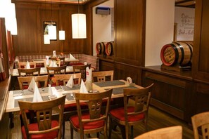 舒適雙人房, 度假村景 | 用餐區