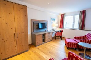 Comfort dubbelrum - utsikt mot resort | Interiör