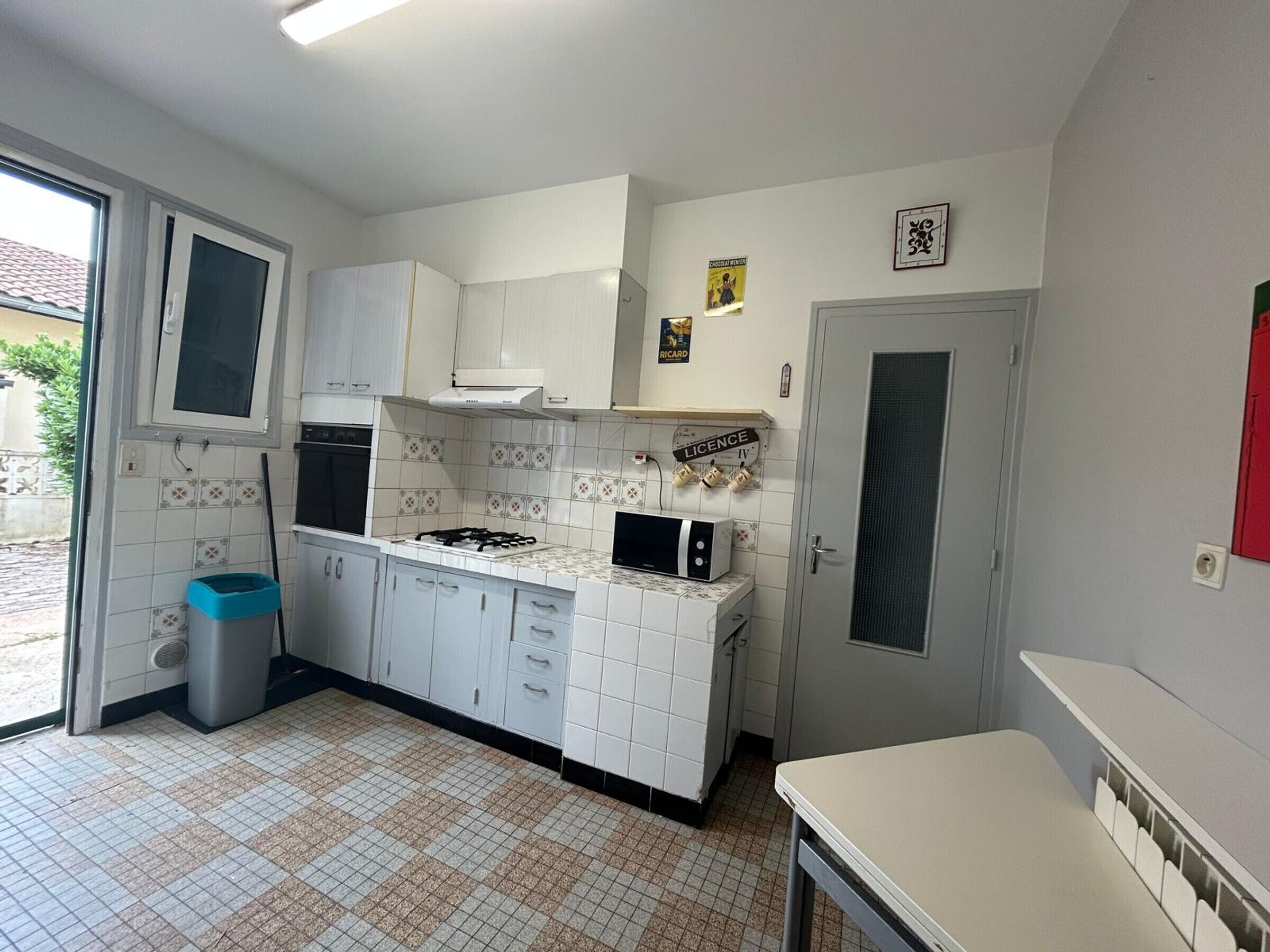 Refrigerador, horno, placa de cocina, lavavajillas