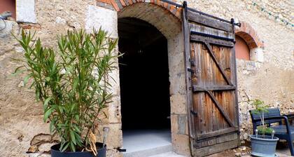 Cozy 4-person cottage, terrace, near Loire