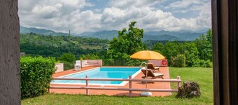 Wonderful private villa for 6 guests with WIFI, private pool, TV and pets allowed