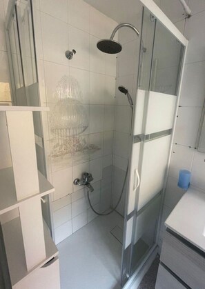 Bathroom - Beautiful apartment for 4 people with WIFI and TV (Cagliari)