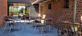 Holiday home for 15 with garden and spa near Cassel