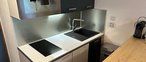 Fridge, microwave, dishwasher