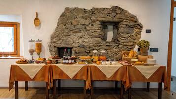 Tägliches inbegriffenes Frühstücksbuffet