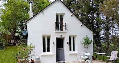 Charmante Maison de Campagne à Crédin, proche Pontivy. 3 personnes, calme assuré