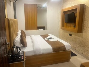 Superior Double Room, Balcony, City View