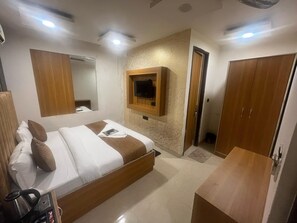Superior Double Room, Balcony, City View