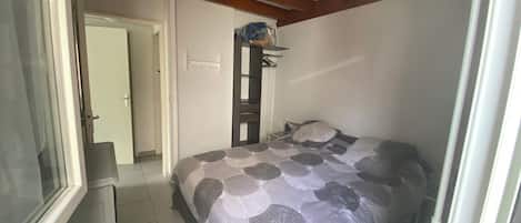 2 bedrooms
