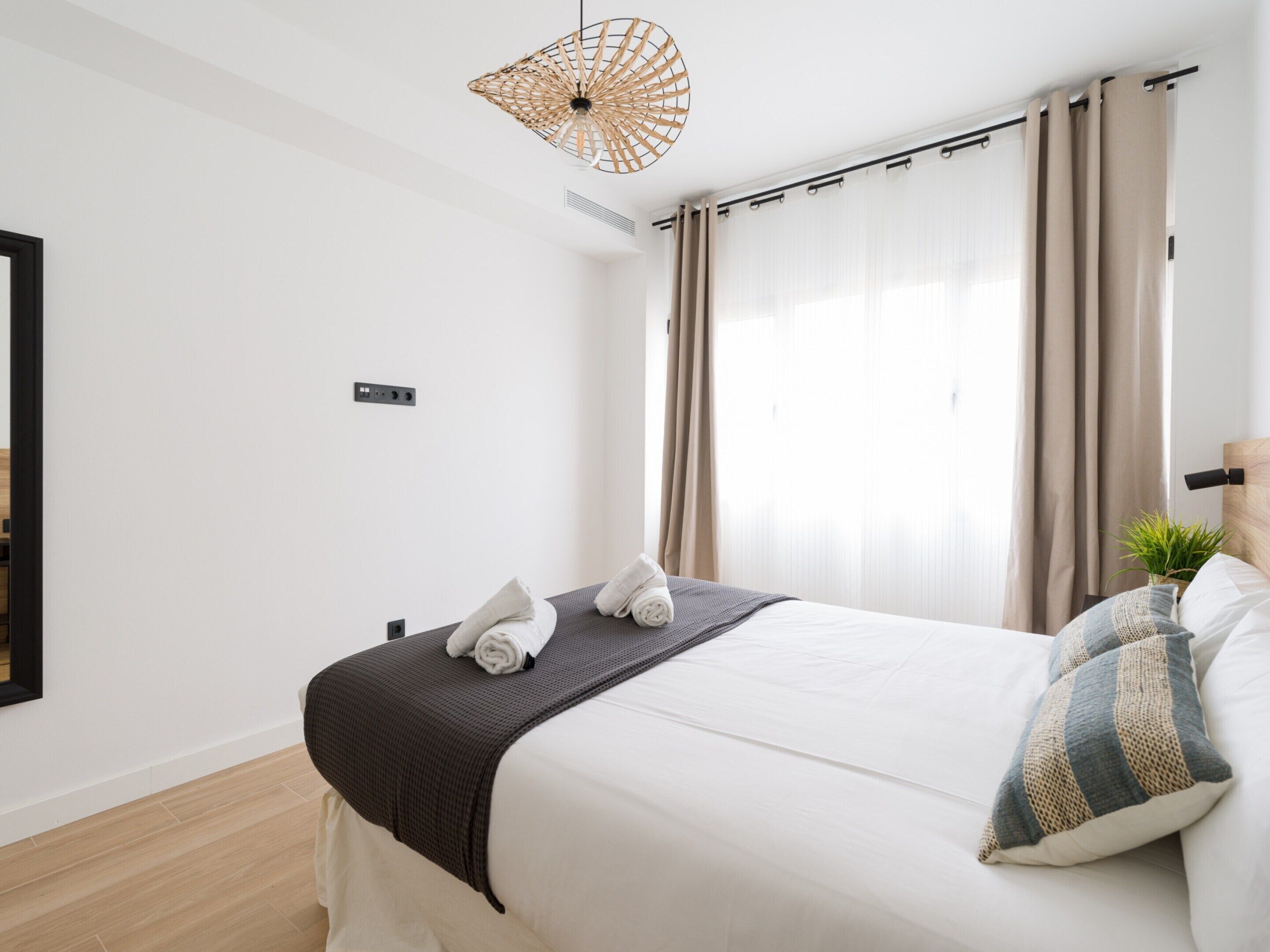 House | 1 bedroom, laptop workspace, iron/ironing board