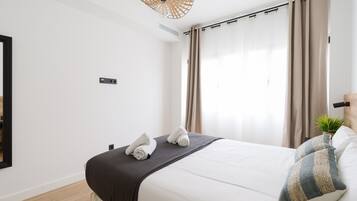 House | 1 bedroom, laptop workspace, iron/ironing board