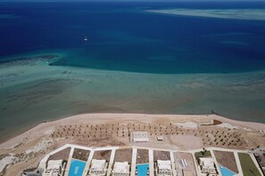Charming 2 BDR w/ Sea Pool View |Free Pool & Beach (M9-5B-23) | 해변