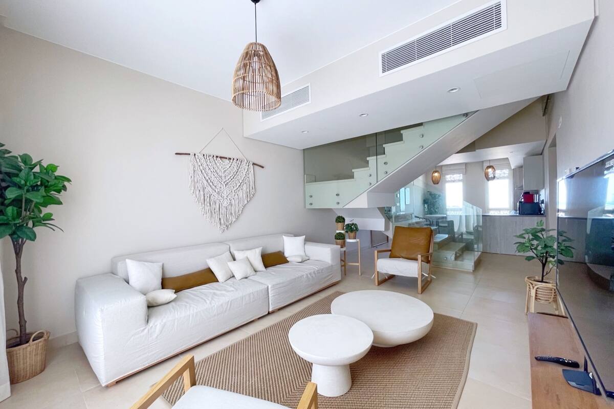 Apartment | Living area | TV