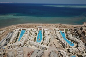 Charming 2 BDR w/ Sea Pool View |Free Pool & Beach (M9-5B-23) | Außenbereich