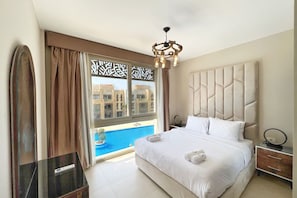 Charming 2 BDR w/ Sea Pool View |Free Pool & Beach (M9-5B-23) | 1 Schlafzimmer, Bügeleisen/Bügelbrett, Bettwäsche