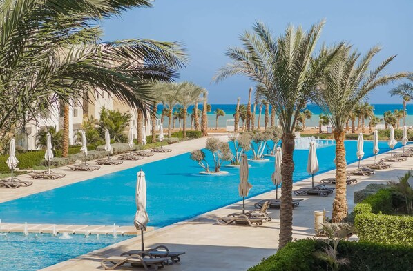 Neat & Neutral 1BDR Pool front | Mangroovy (M9-3B-12) | Piscine