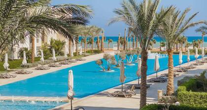 Xuru Stays I Roomy & Relaxed 1bdr @ Mangroovy Free Beach & Pool