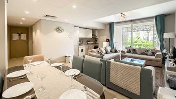 Staggering&Soothing 2 BDR w/Pool View&Beach Access (M10-2B-02) | Innenbereich