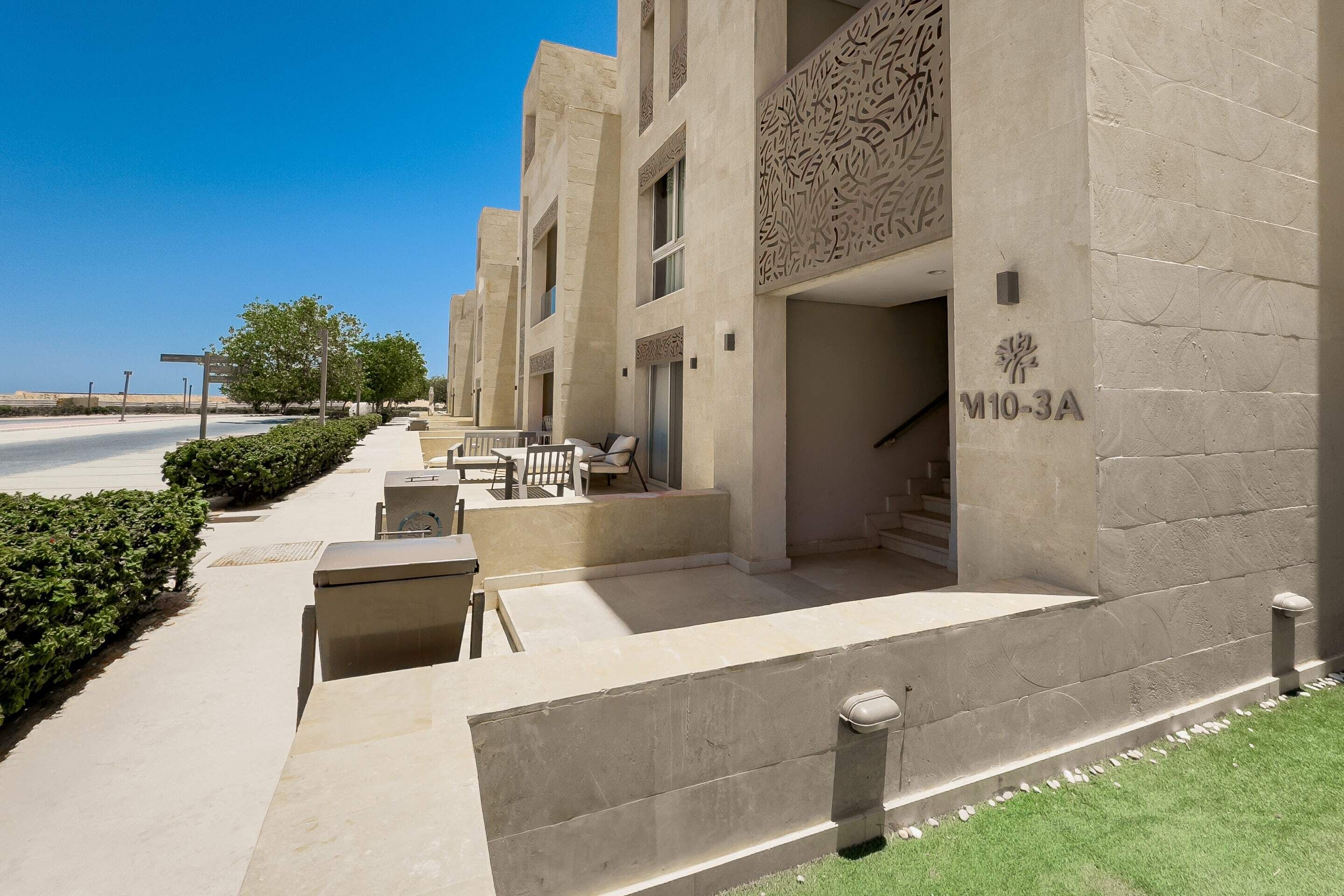 Glow & Tide 1BDR w/ Rooftop @ Mangroovy |Free Pool & Beach Access (M10-3A-21) | 露台/庭院