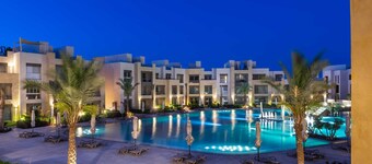 Xuru Stays I Modish & Magnific 2bdr @ Mangroovy Pool & Beach Access