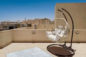 Glow & Tide 1BDR w/ Rooftop @ Mangroovy |Free Pool & Beach Access (M10-3A-21) | Terrace/patio