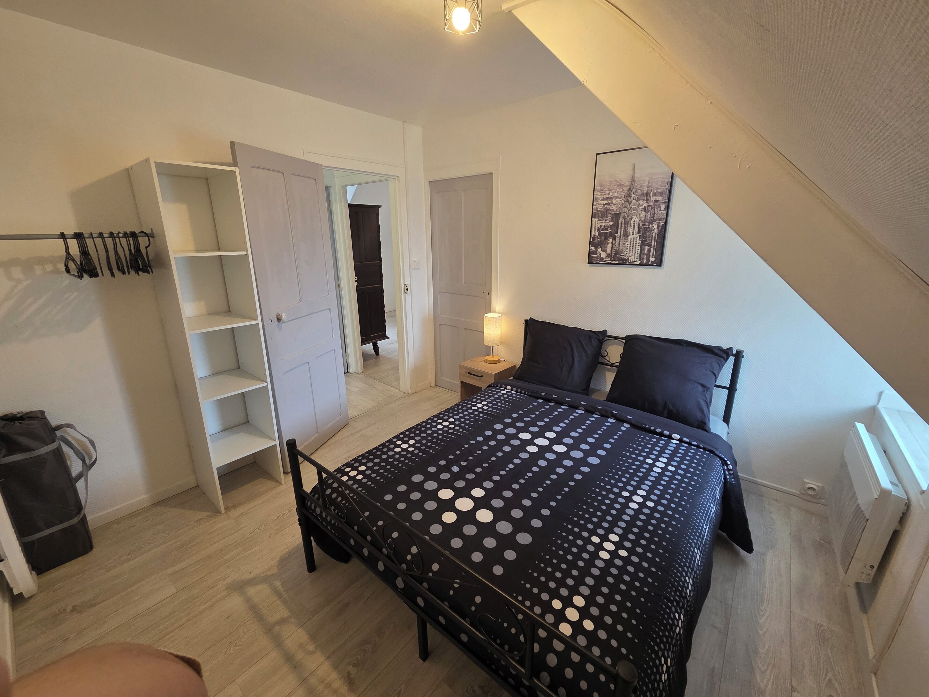 2 bedrooms, iron/ironing board, travel cot, free WiFi