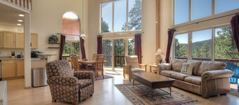 Deer Ridge Cabin | Borders BLM | Dog Friendly | Large Deck