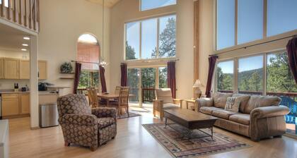 Deer Ridge Cabin | Borders BLM | Dog Friendly | Large Deck