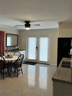 Mikrowelle, Ofen, Herdplatte, GeschirrspĂŒler