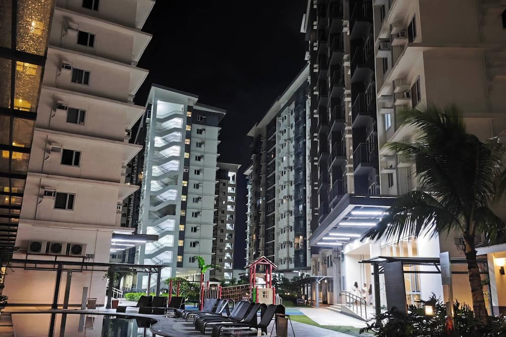 Luxurious and Cozy Condo in Quezon City With City View