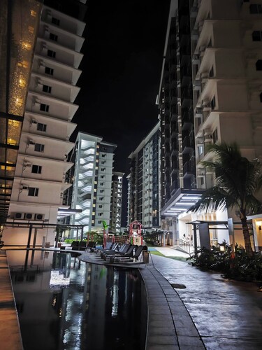 Luxurious and Cozy Condo in Quezon City With City View