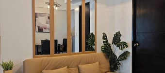 Luxhomme 3 Bed Condo With Balcony City Moutain View