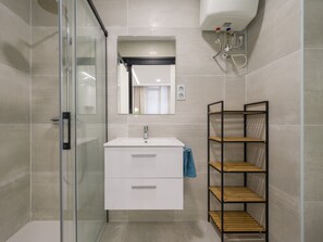 Apartemen | Kamar mandi | Pengering rambut