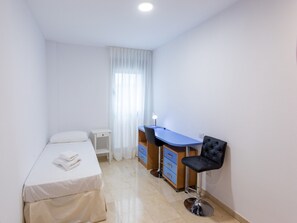 Maison | 2 chambres, fer et planche à repasser