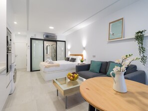 Apartment | Living room - Studio by Las Canteras Beach, Las Palmas (Las Palmas de Gran Canaria)