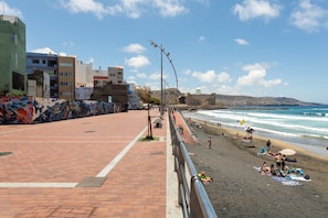 House | Exterior - Apartment in Las Palmas Near Las Canteras Beach (Las Palmas de Gran Canaria)