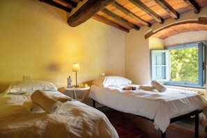 2 chambres, fer et planche à repasser, Wi-Fi, literie fournie