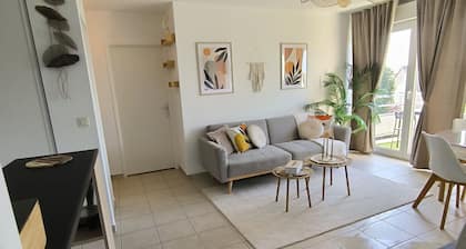 The racing n est, comfortable 2 bedroom apt, balcony, close to circuit