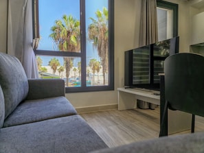 Apartment | Dining