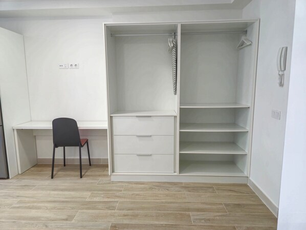 1 bedroom, iron/ironing board - Apartment by Playa de Las Canteras Beach (Las Palmas de Gran Canaria)