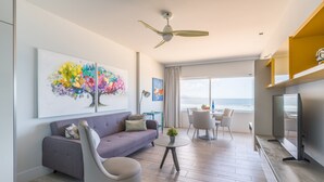 Living room - Apartment Las Palmas by Playa de Las Canteras (Las Palmas de Gran Canaria)