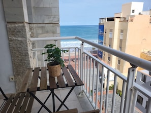 Property grounds - Seaside Bliss With Terrace & Views (Las Palmas de Gran Canaria)
