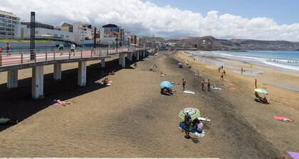 Seaside Bliss With Terrace & Views