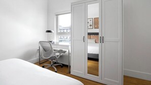 1 bedroom, desk, iron/ironing board, WiFi