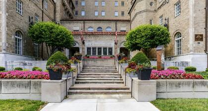Landing | Modern 2BD, Gym, Clubhouse