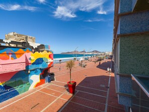 Exterior - Seafront Apartment in Las Palmas by Playa Canteras (Las Palmas de Gran Canaria)
