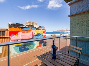 Balcony - Seafront Apartment in Las Palmas by Playa Canteras (Las Palmas de Gran Canaria)